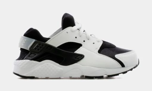 Nike Huarache Run Preschool Lifestyle Shoe (Black/White) -Nike 567eda7346980a835aae605dd74fab92