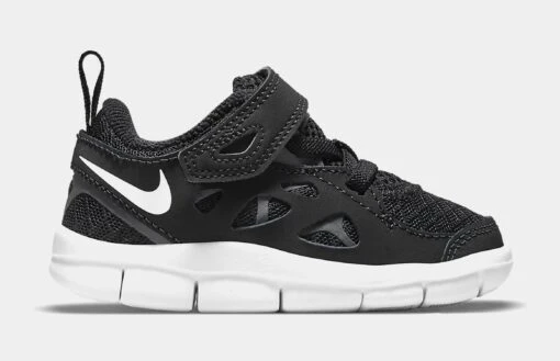 Nike Free Run 2 Infant Toddler Running Shoes (Black/White) -Nike 5cbd237f52de07bec5cddaac963acc32