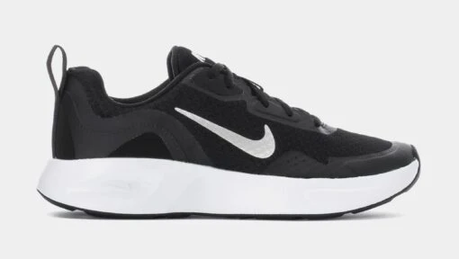 Nike Wearallday Womens Running Shoes (Black/White) -Nike 81b45eabde16588a01de18d71fcf5936