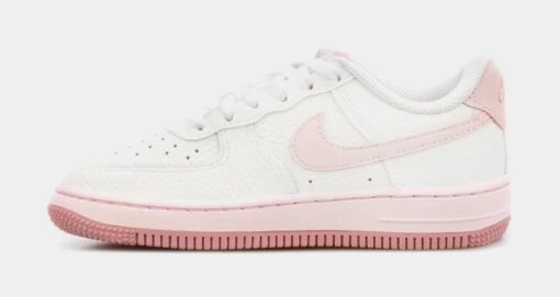 Nike Air Force 1 Preschool Basketball Shoes (White/Pink) -Nike 86fb58f8e085859781eeb67babc0ca9b