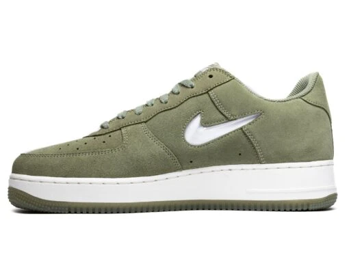 Nike Air Force 1 Low Retro -Nike ONENESS 0002 NIKE AIR FORCE 1 LOW RETRO OIL GREEN SUMMIT WHITE DV0785 300