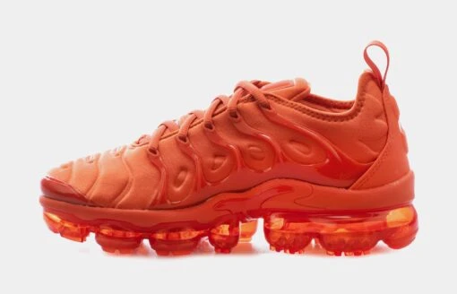 Nike Air Vapor Max Plus Triple Orange Womens Running Shoes (Orange) -Nike b49c186c0342bddaca721c4aac2882b6