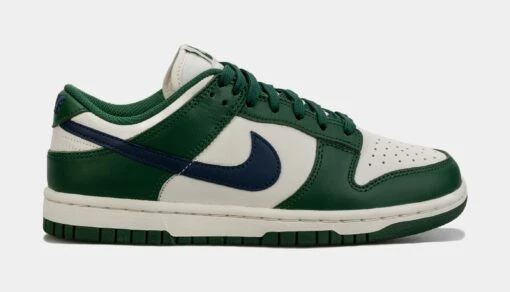 Nike Dunk Low Gorge Green Womens Lifestyle Shoes (White/Green) -Nike c683541378a69407f975b8ddcc755b82