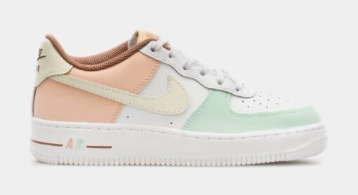 Nike Air Force 1 LV8 Grade School Lifestyle Shoes (White/Pink) -Nike f822cb8a7b9d0e0ecff05bd4fbe3e751